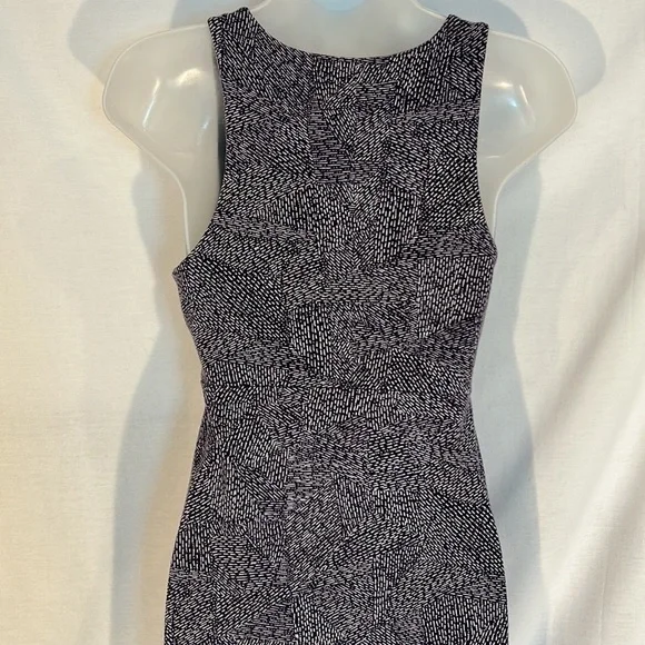 ATHLETA on my way back Purple and White speckled athletic dress - Picture 4 of 5